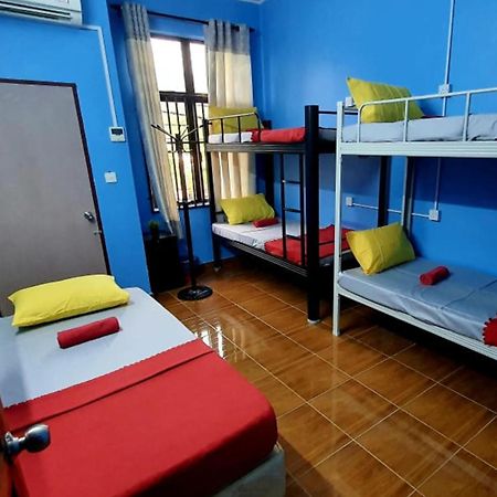 Shoplot Hostel Pangkor Kampong Pasir Bogak Dış mekan fotoğraf