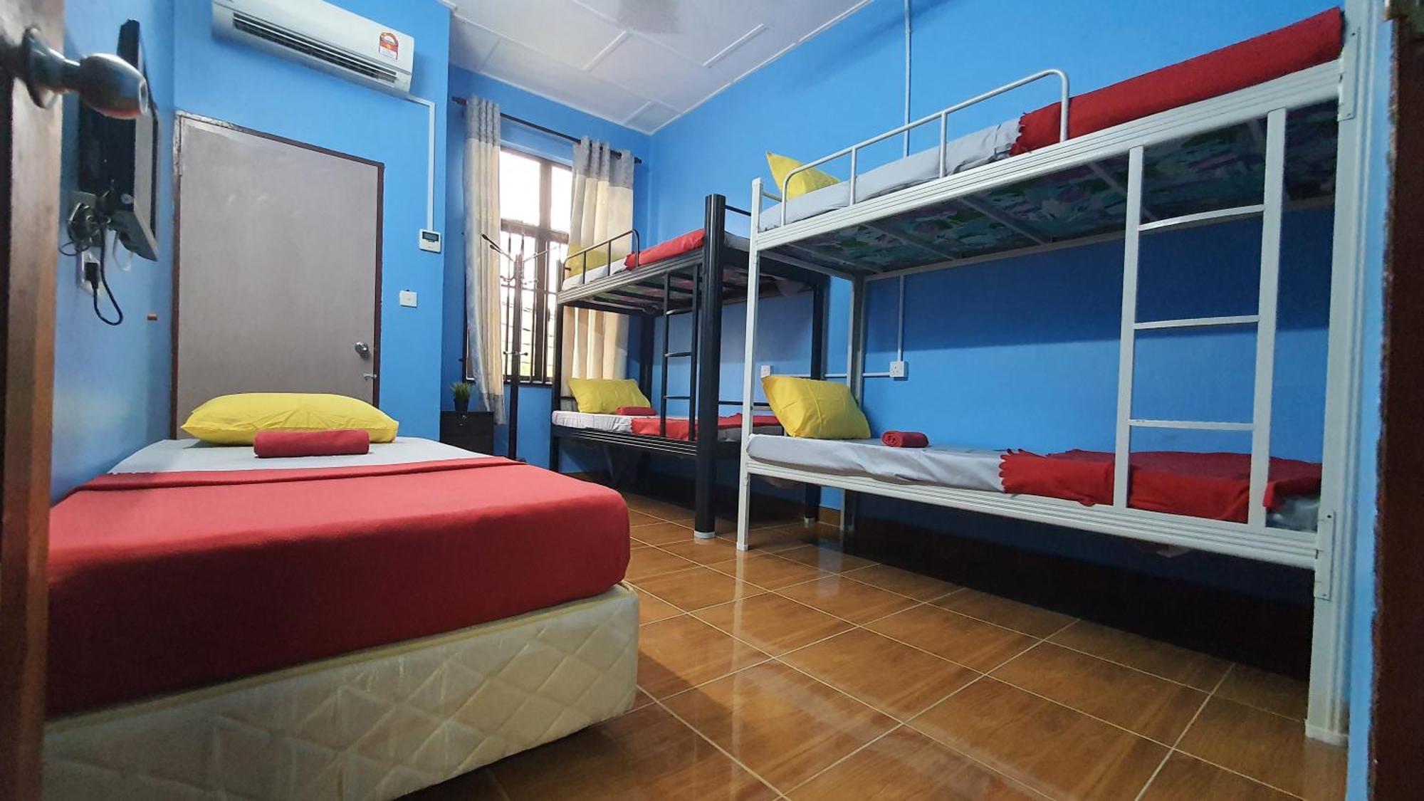 Shoplot Hostel Pangkor Kampong Pasir Bogak Dış mekan fotoğraf